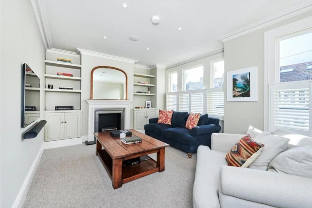 Apartment Luxurious 2-bedroom With Rooftop Terrace, Gourmet Kitchen & Fireplace