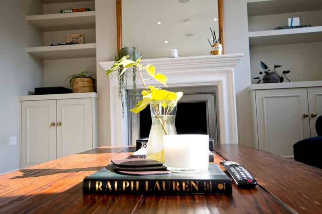 Luxurious 2-bedroom With Rooftop Terrace, Gourmet Kitchen & Fireplace * Londra