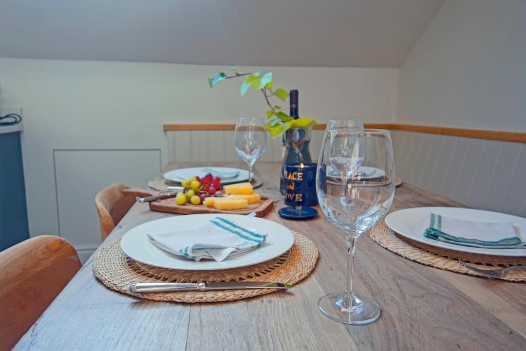 Appartamento Luxurious 2-bedroom With Rooftop Terrace, Gourmet Kitchen & Fireplace *