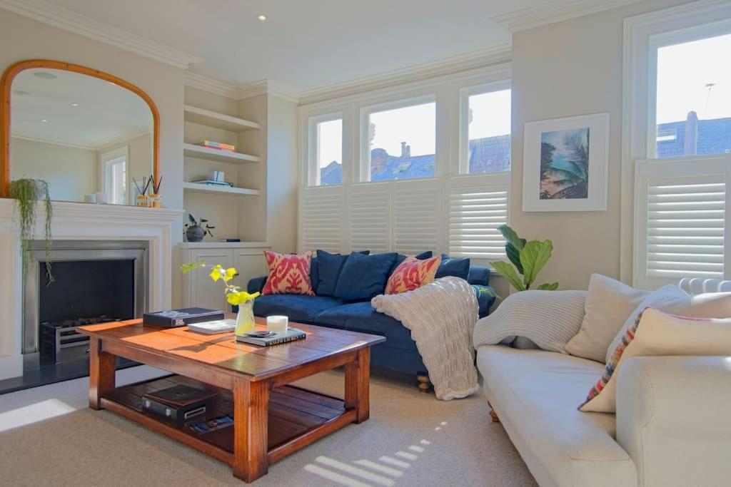 Appartamento Luxurious 2-bedroom With Rooftop Terrace, Gourmet Kitchen & Fireplace *