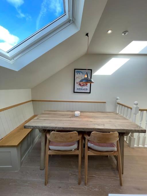 Appartamento Luxurious 2-bedroom With Rooftop Terrace, Gourmet Kitchen & Fireplace
